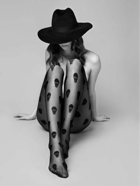 Transparenta strumpbyxor med läskigt Halloween-motiv från Fiore