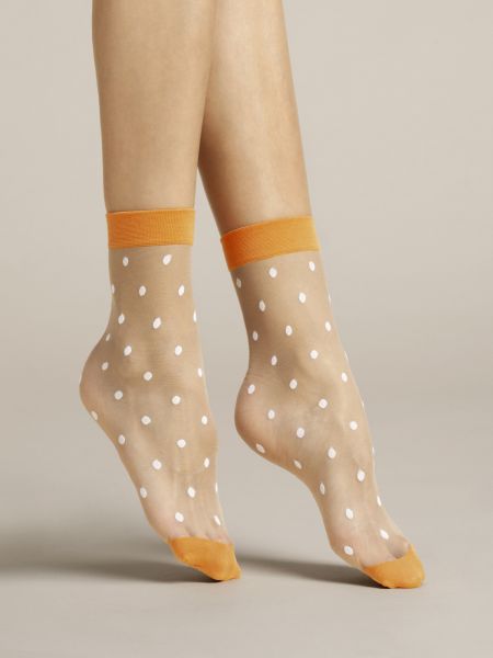 Tunna sockor med prickmönster i kontrasterande färg från Fiore, 20 DEN